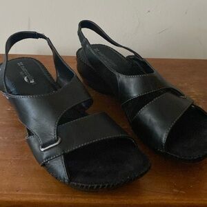 Naturalizer Women's Sz 9N Black Leather Upper Strap Sandals